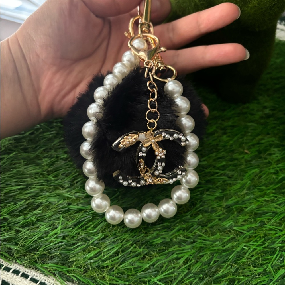Pearl-Accent Black Fur Keychain Charm